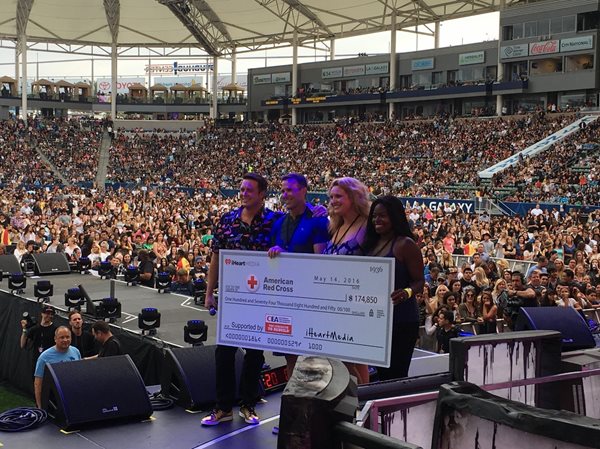 Image: CEA and iHeartMedia Present Auction Proceeds to American Red Cross at KIIS-FM's Wango Tango